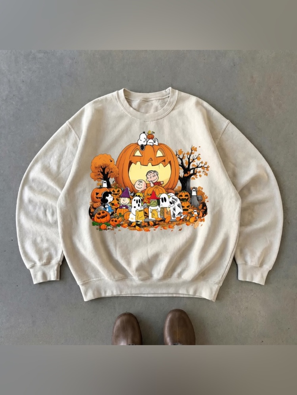 Spooky Halloween Graphic Sweatshirt, Peanuts Great Pumpkin Crewneck